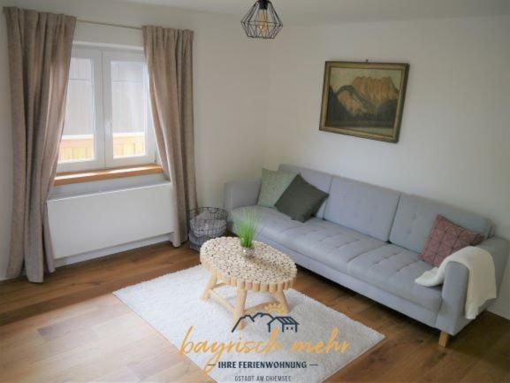 Ihre Ferienwohnung Bayrisch Mehr... Gstadt am Chiemsee Ruang foto